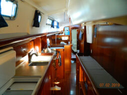 Beneteau Center Cockpit 42 full