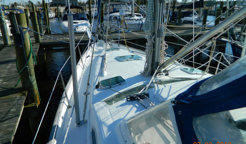 Beneteau Center Cockpit 42 full