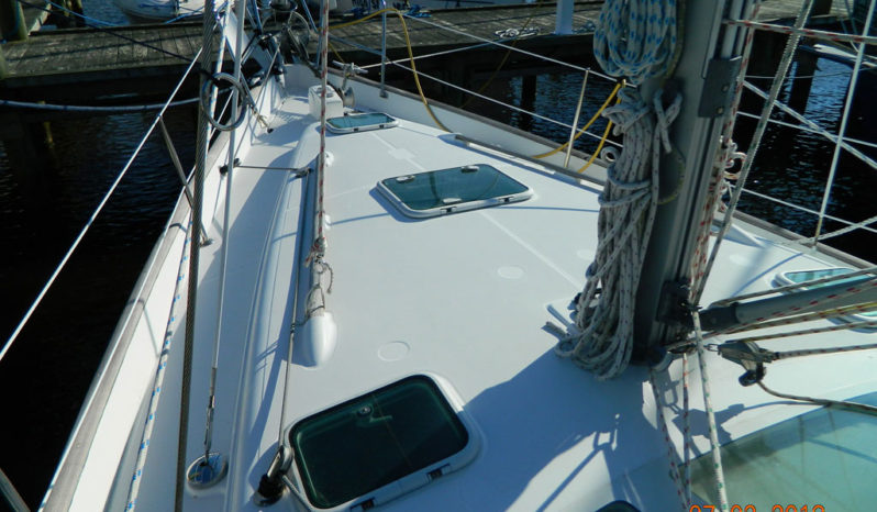 Beneteau Center Cockpit 42 full