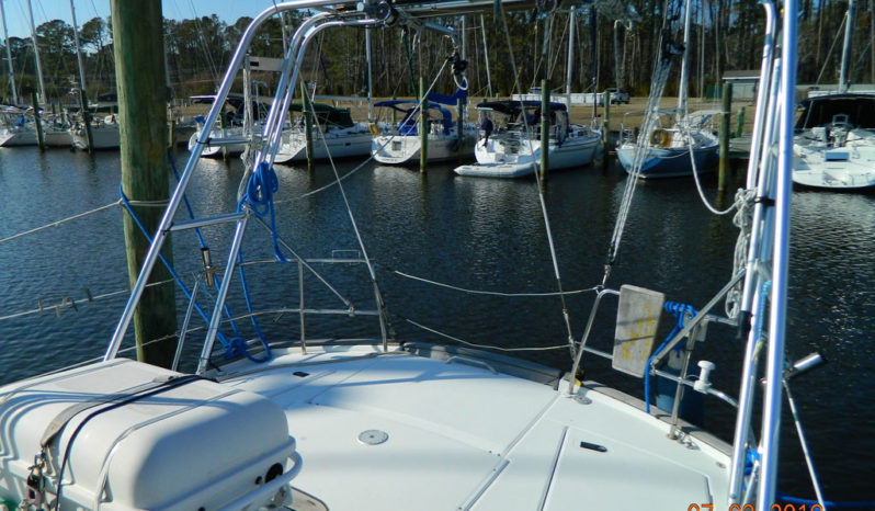 Beneteau Center Cockpit 42 full