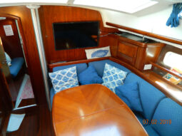 Beneteau Center Cockpit 42 full