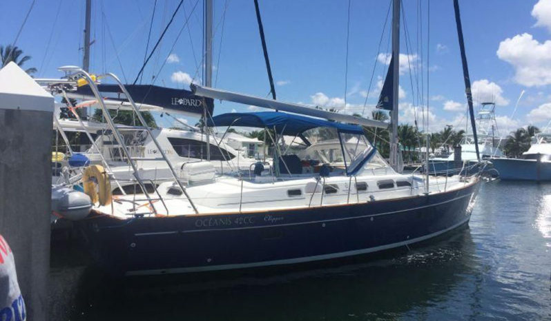 Beneteau Center Cockpit 42 full