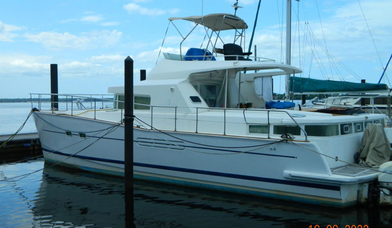 2004 Lagoon Power 43 full