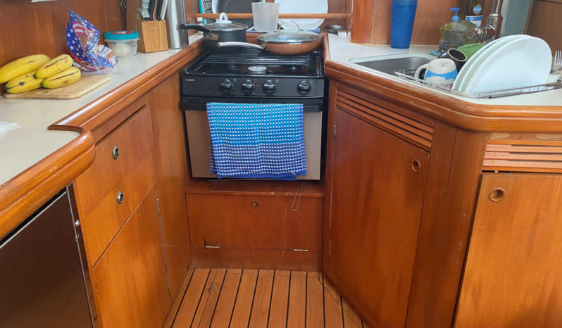 2004 Lagoon Power 43 full