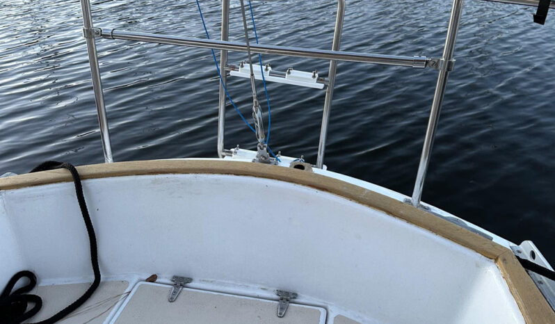 1978 Endeavour 32 Sloop full