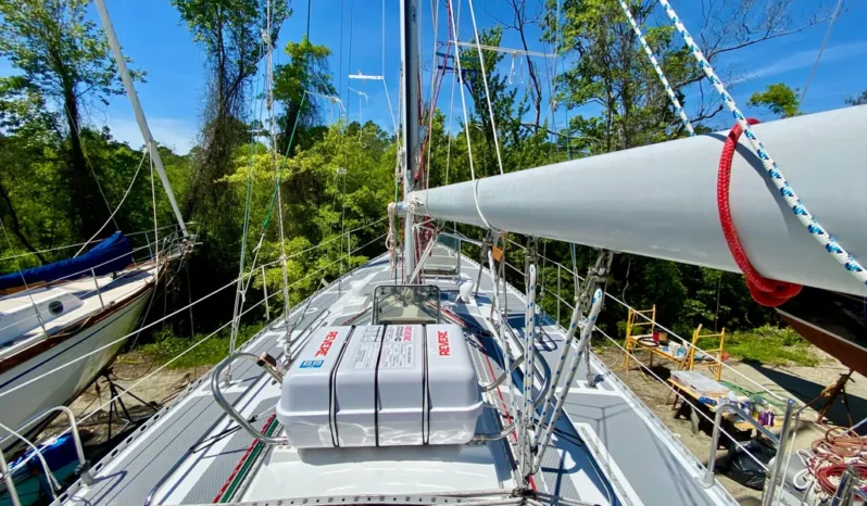 1979 Valiant 37 full