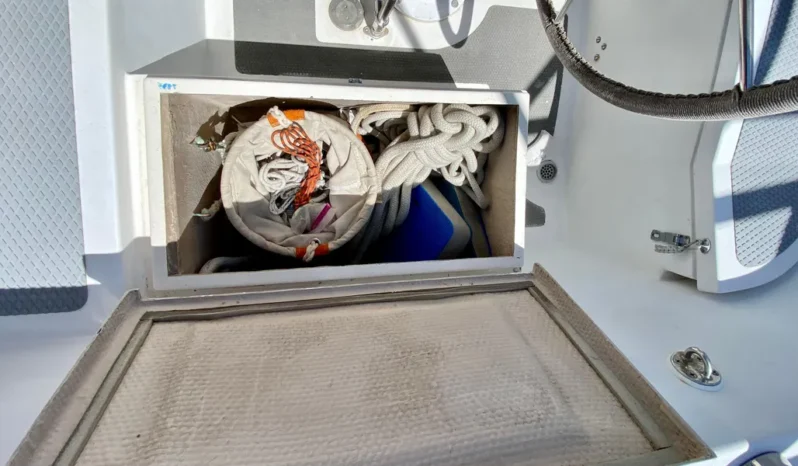 1979 Valiant 37 full