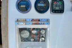 1979 Valiant 37 full