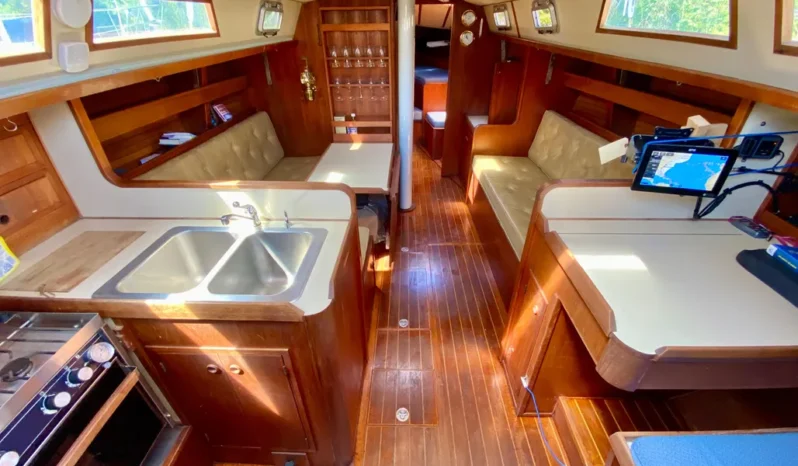 1979 Valiant 37 full