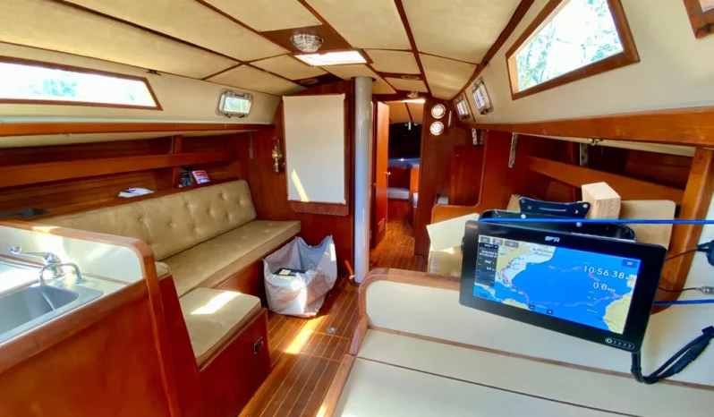 1979 Valiant 37 full