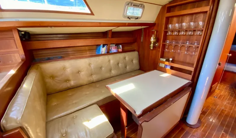 1979 Valiant 37 full