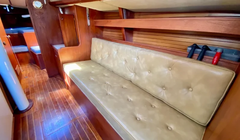 1979 Valiant 37 full