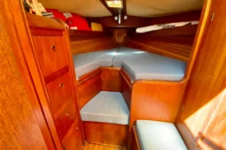 1979 Valiant 37 full