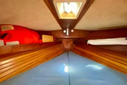 1979 Valiant 37 full