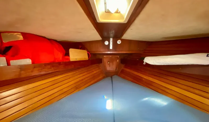 1979 Valiant 37 full