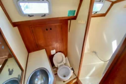 1979 Valiant 37 full