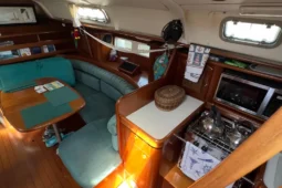 2000 Beneteau 411 full