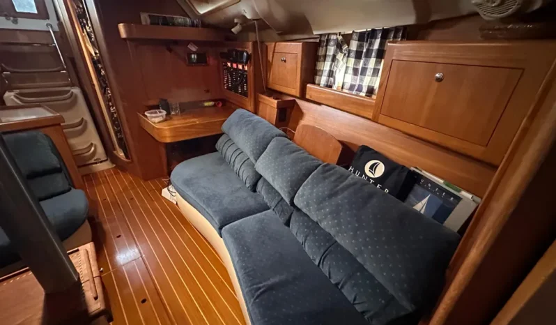 2002 Hunter 380 full