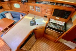2008 Hunter 36-2 full