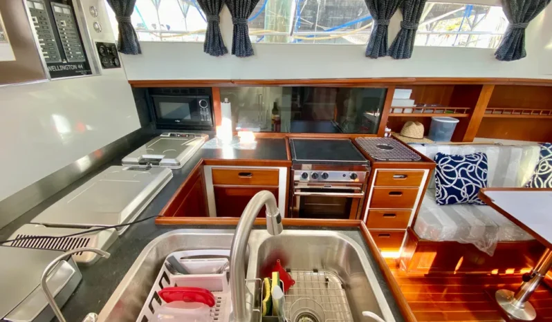 1980 Wellington 44 full