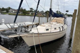 1989 Island Packet 35