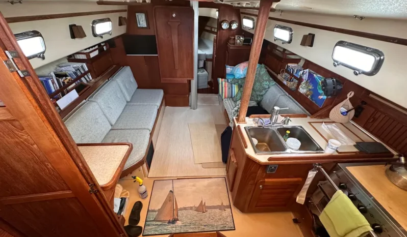 1989 Island Packet 35 full