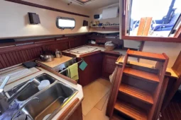 1989 Island Packet 35 full