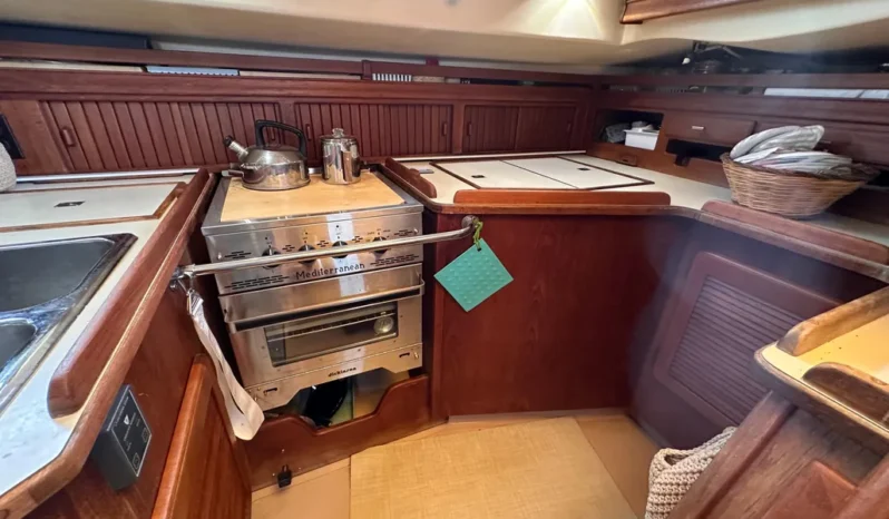 1989 Island Packet 35 full