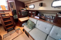 1989 Island Packet 35 full